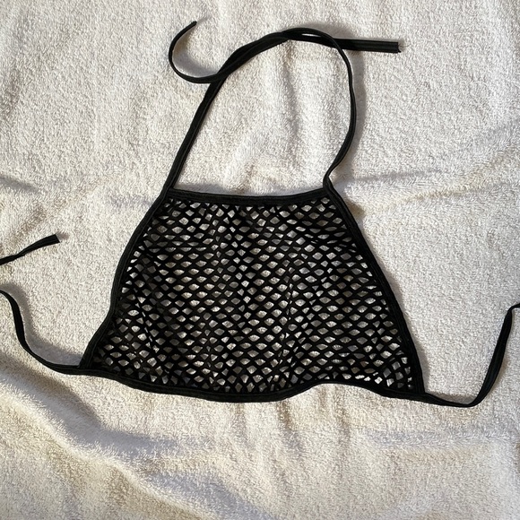 Mi Gente Fishnet Crop - Picture 2 of 4